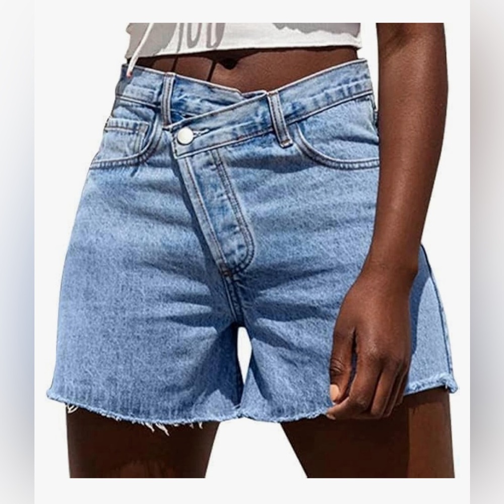 Crossover Jean Shorts